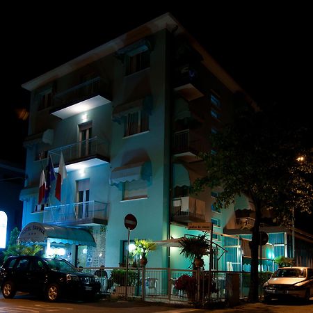 Hotel Savina Rímini Exterior foto
