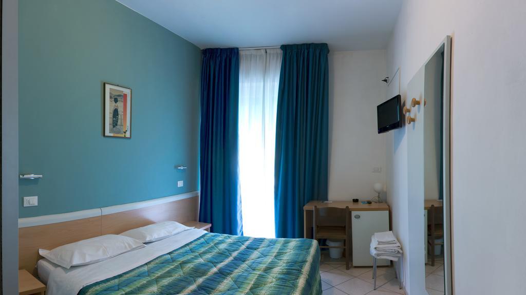 Hotel Savina Rímini Exterior foto